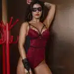 Body preto com vermelho alexia