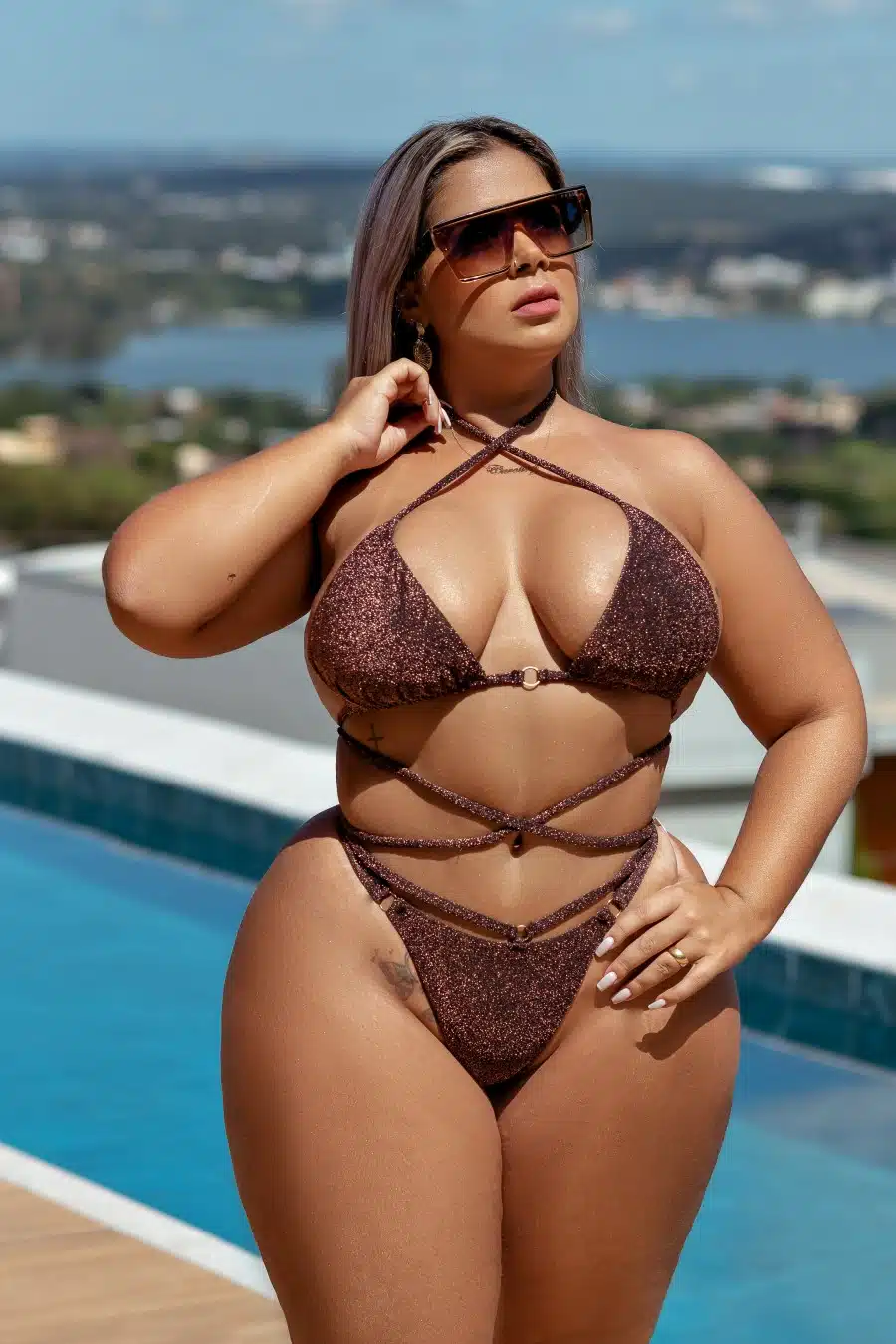 Biquini iza Plus size micro biquini de lurex com amarrações  Imagem 3