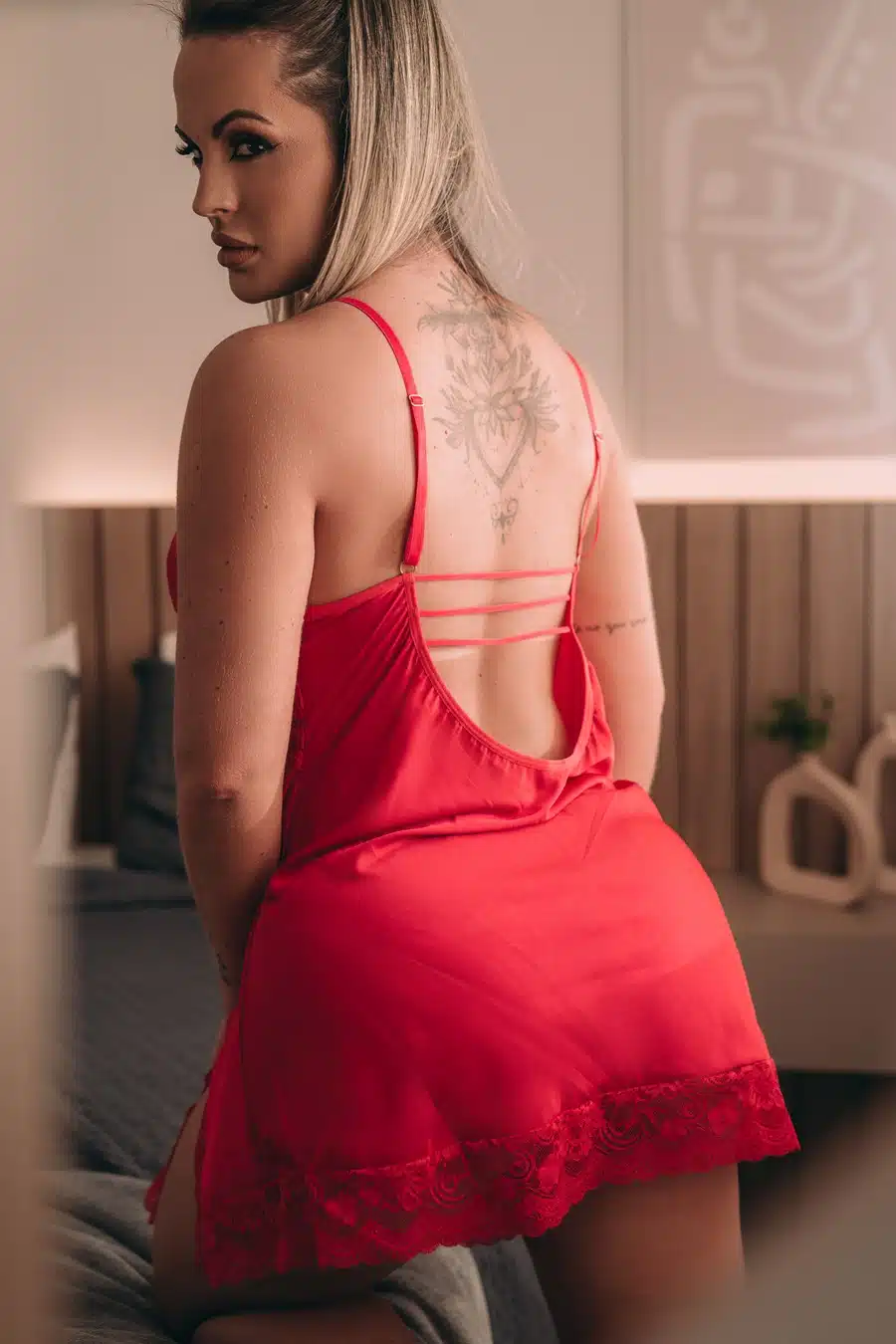 Camisola pink de cetim e renda com strappy bra na frente e nas costas  Imagem 6