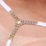 Calcinha Fio Dental branca com Strass Bumbum