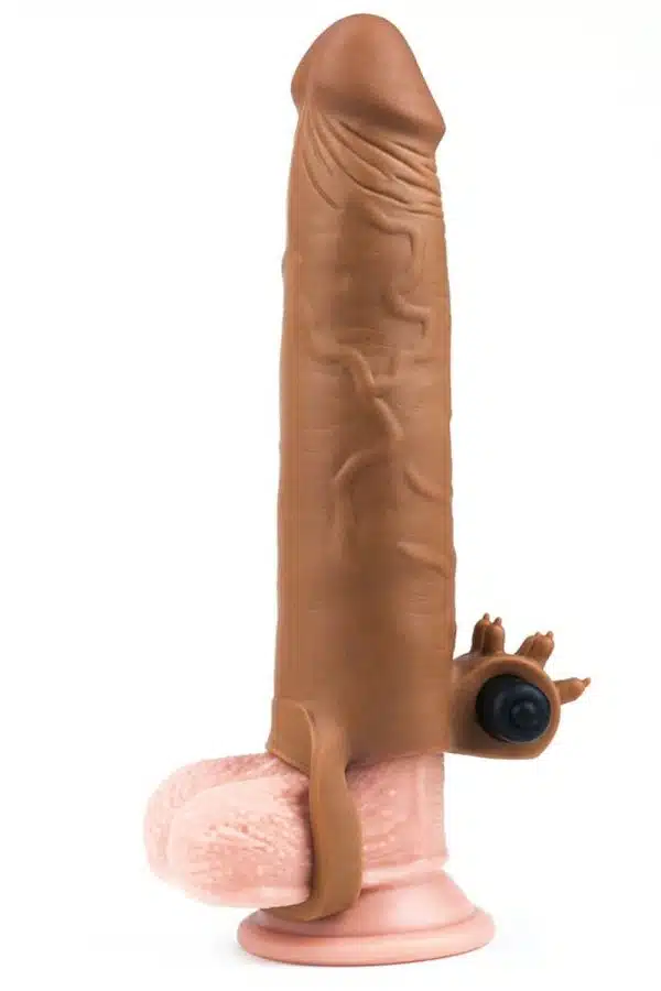 Capa peniana marrom com extensor de 5 cm e anel para escroto, estimulador de clitóris e cápsula vibratória - Lovetoy - Imagem 2
