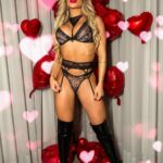 Conjunto Fantasia de luxo Deusa da Noite com Cinta Liga