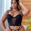 Conjunto sensual plus size preto que exala sofisticação e poder