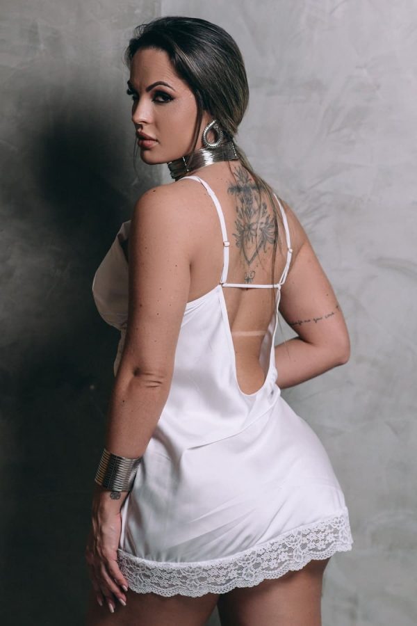 Camisola branca sensual com alças em rolote e detalhes de renda - Image 3