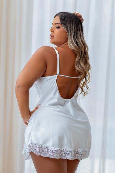 Alternative view of Camisola plus size branca sensual com alças em rolote e detalhes de renda