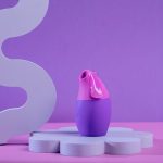 Estimulador de Clitóris com 9 Modos de Pulsação, Recarregável e Resistente à Água - Intt Toys Clit On Me