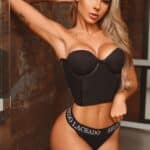 Corselete preto com calcinha semi fio - Segredo lacrado