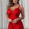 Camisola vermelha de cetim com detalhe em renda - Lingerie garota veneno