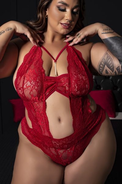 Fantasia erótica plus size fogo proibido body sensual