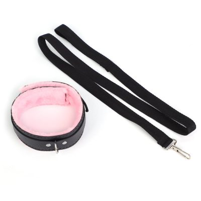 Alternative view of Coleira Bondage em Couro e Guia