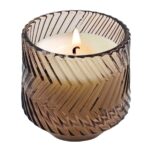 Vela perfumada com suporte em vidro luxo marrom 7x8cm fragrância âmbar e patchouli