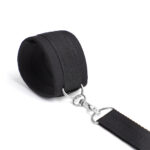 Conjunto de Restrição Corporal Bondage - Harness com Algemas de Membros Inferiores - Imagem 15