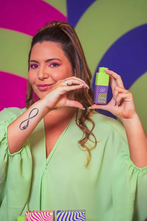 Pico Pulse Gel INTT Uva Verde frasco dispensador roxo com tampa verde lima