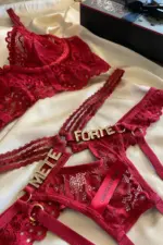 Conjunto Cropped Deluxe sem Bojo com Frase Provocante na Calcinha - Imagem 3