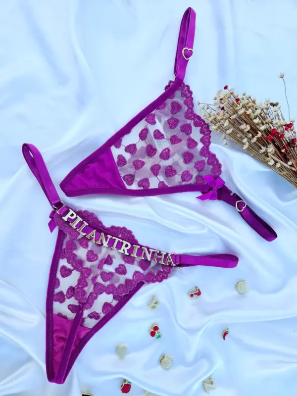 Calcinha Fio Dental em Tule Roxo com estampa de coração personalizável modelo Lulu
