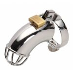 Cinto de castidade masculino em aço com argola para escroto, ponta vazada e cadeado metálico com duas chaves