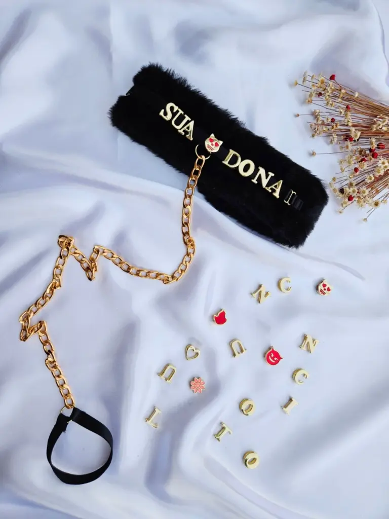 Coleira Choker BDSM de Pelúcia preta personalizável macia para casais
