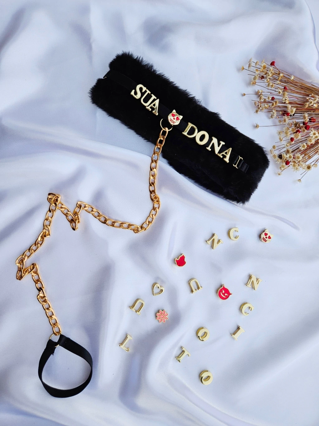 Coleira Choker BDSM de Pelúcia preta personalizável macia para casais Coleira Choker BDSM de Pelúcia preta personalizável macia para casais
